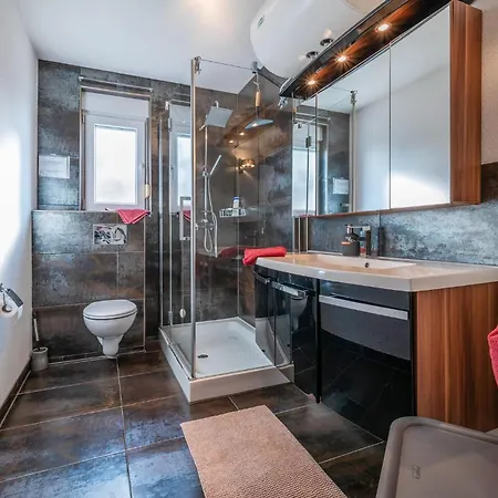 Cozy In Vodnjan With Kitchen Διαμέρισμα Mednjan